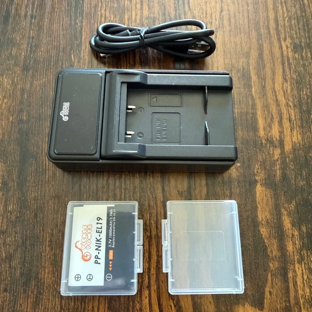 Nikon Coolpix S7000 16mp HD Video 20x Zoom Charger 2 Batteries SD Card WORKS